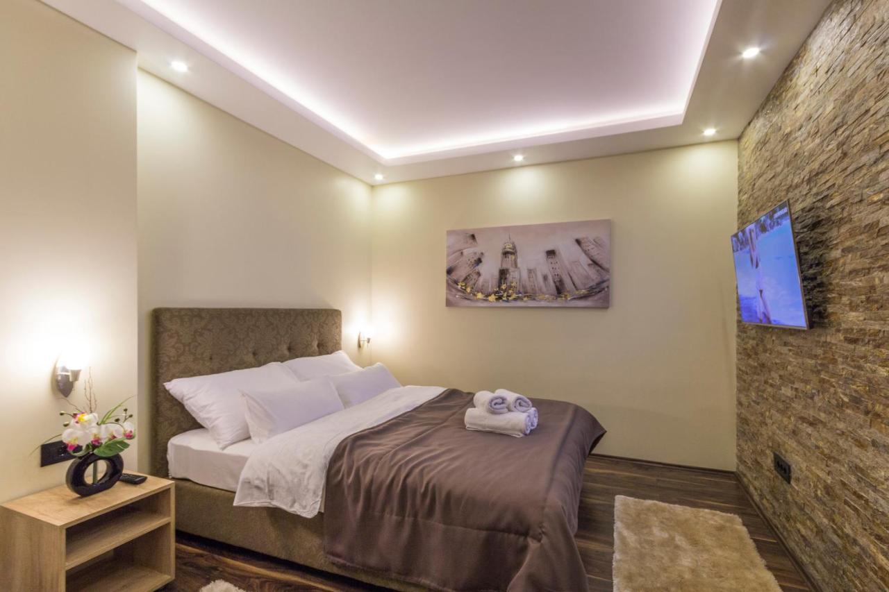 ベオグラード Madison - Square Sava Bed & Breakfast エクステリア 写真