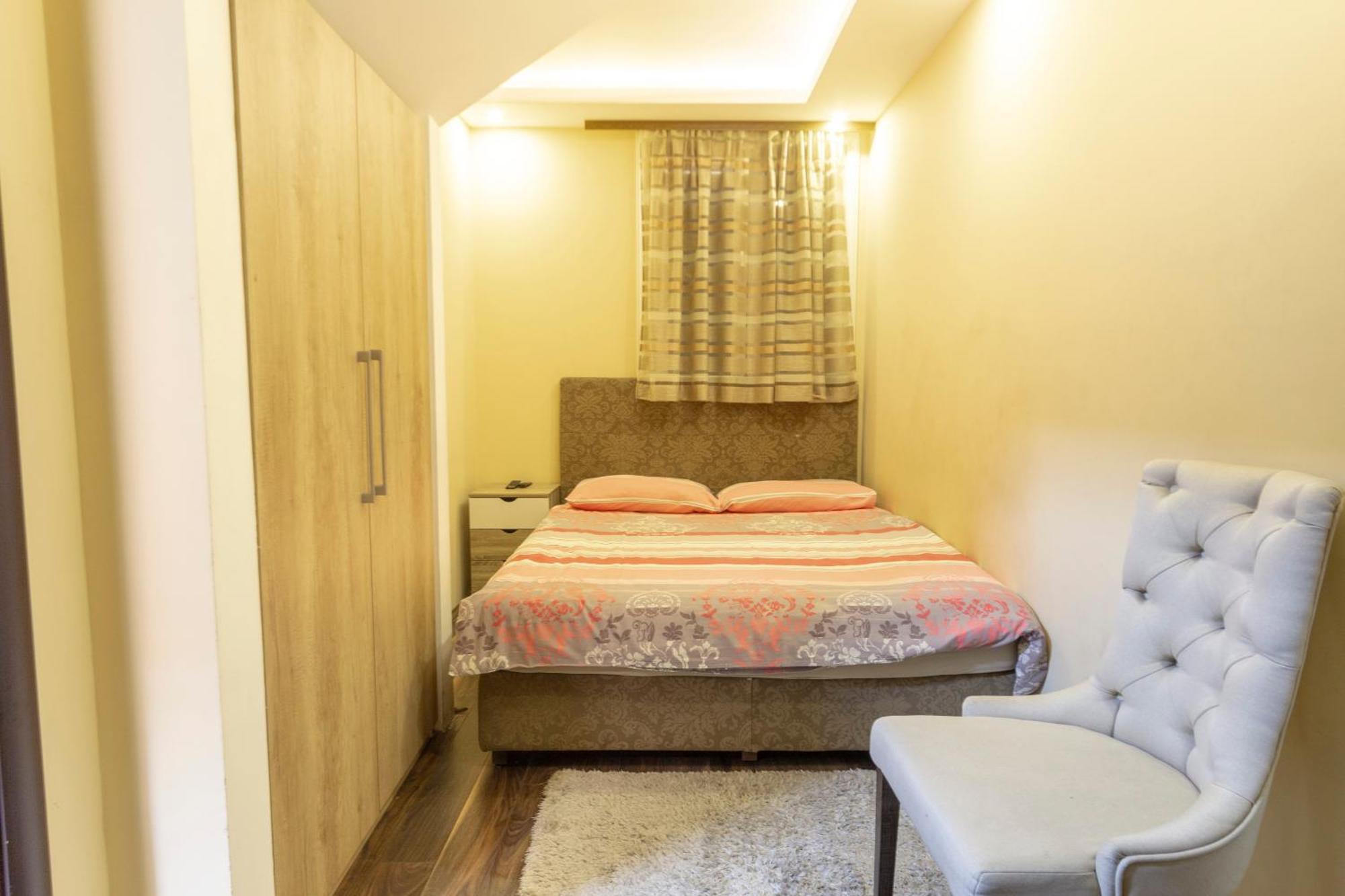 ベオグラード Madison - Square Sava Bed & Breakfast エクステリア 写真